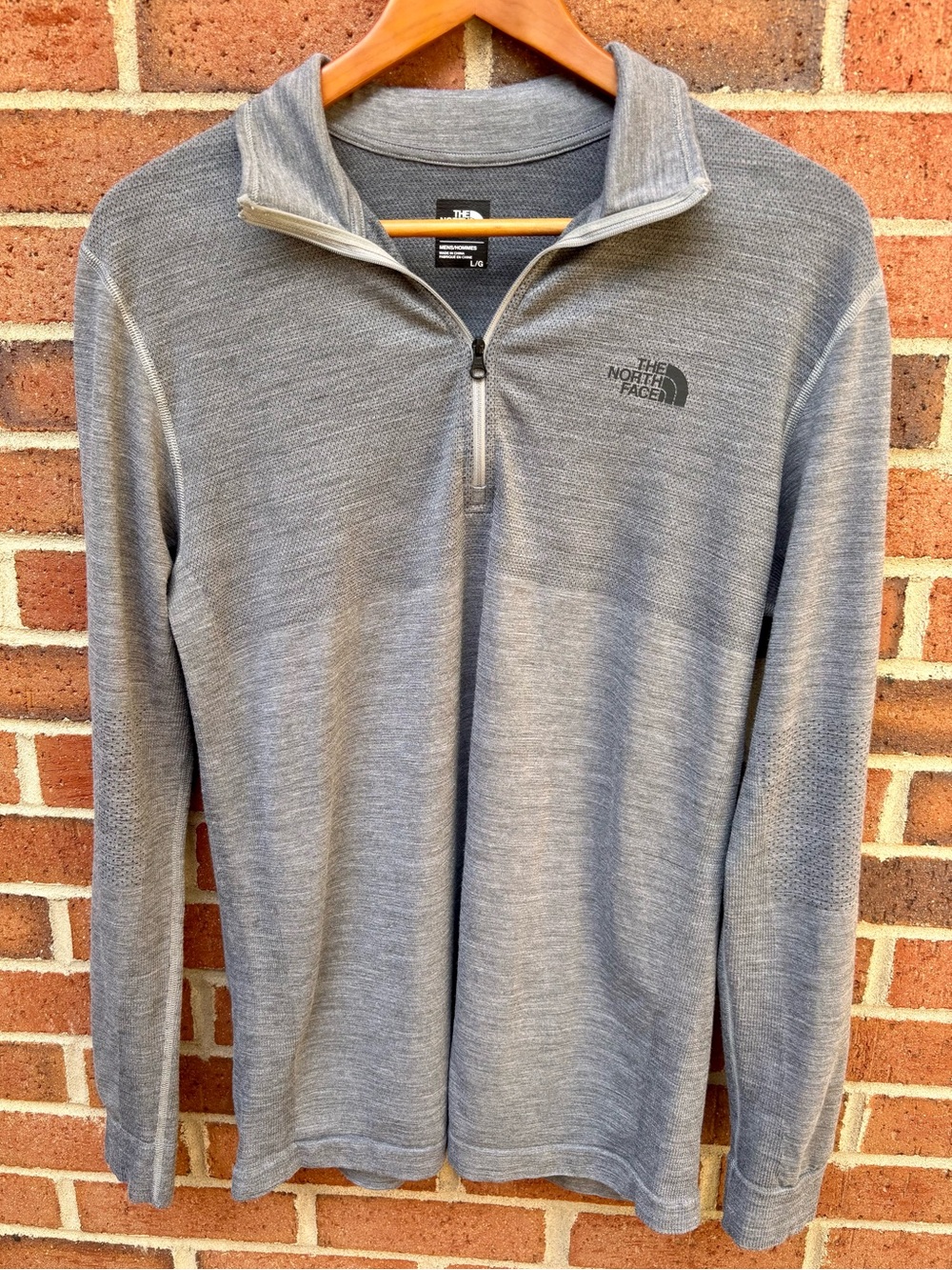 The North Face Men’s Gray Quarter Zip Pullover | Size Large | Performance